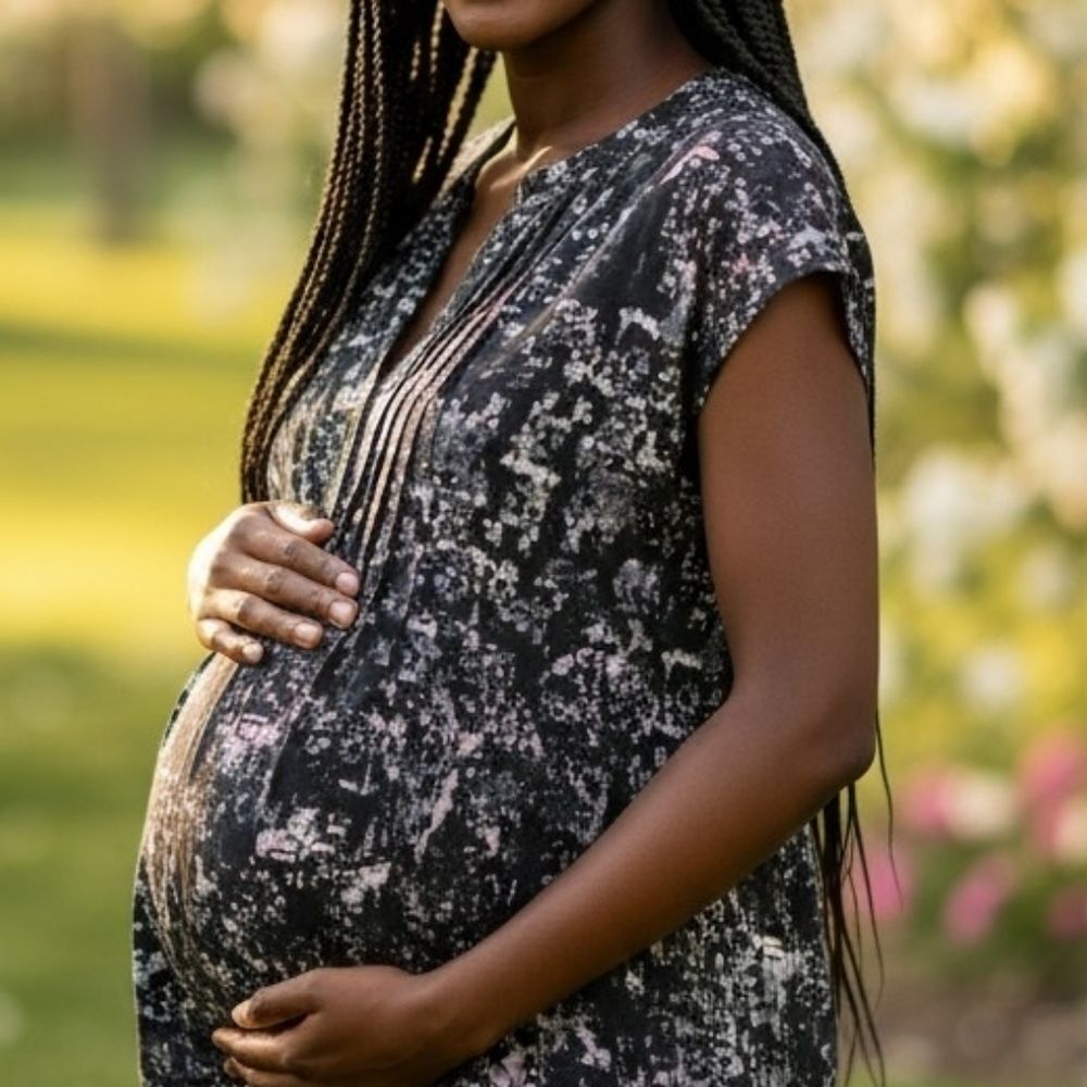 Liz Lange Maternity Silky Soft Blouse Small Smokey Gray Cap Sleeve Top